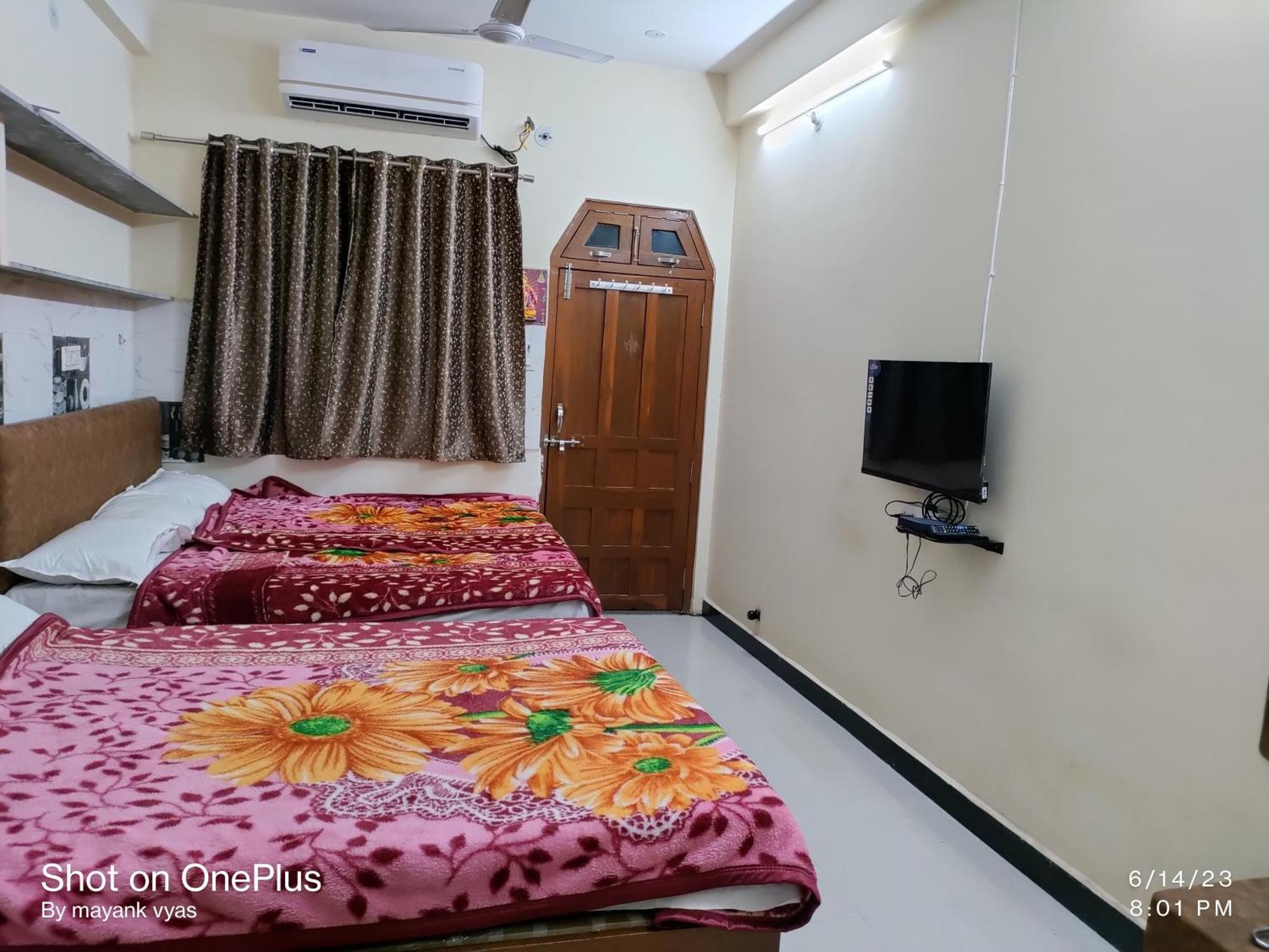 Hotel Maruti Palace Ujjain Esterno foto
